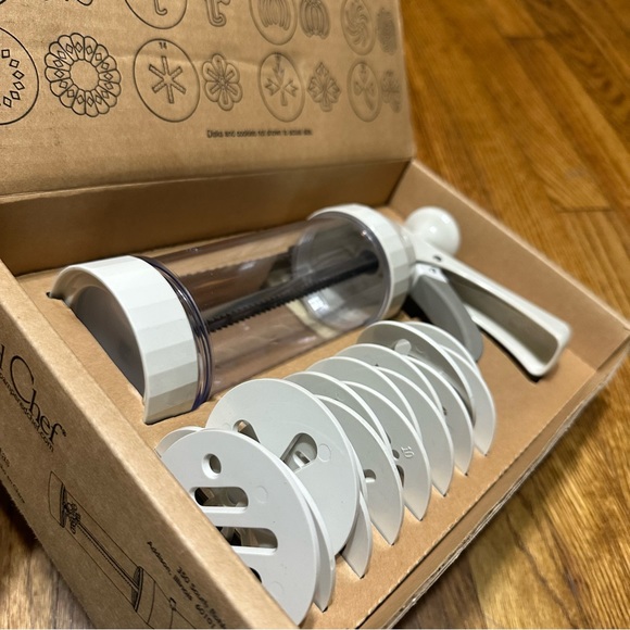 The Pampered Chef Kitchen The Pampered Chef Cookie Press Poshmark